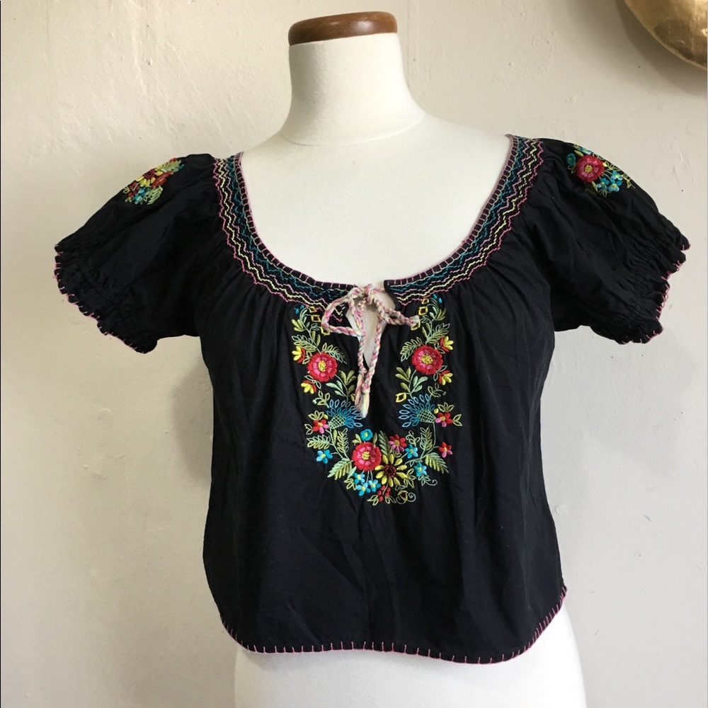 Betsey Johnson Floral Cropped Peasant Top